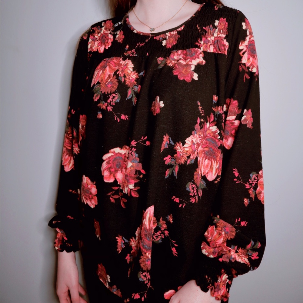 American Rag Cie Black/Floral Long Sleeve Blouse